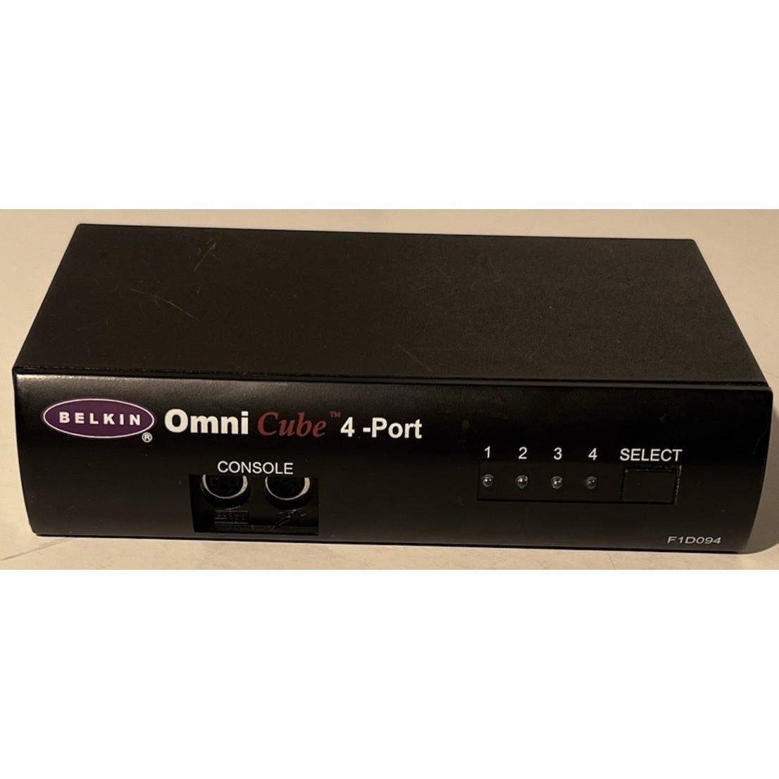 Belkin OmniCube F1D092 4 Port External KVM Switch PS/2 no adapter