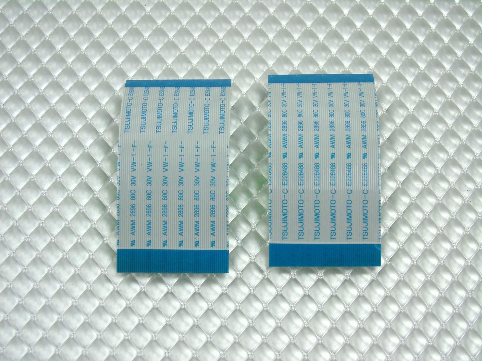 Philips Magnavox 32MF338B/27 32" 720p LCD TV Digital Board Ribbon Cable (Qty 2)
