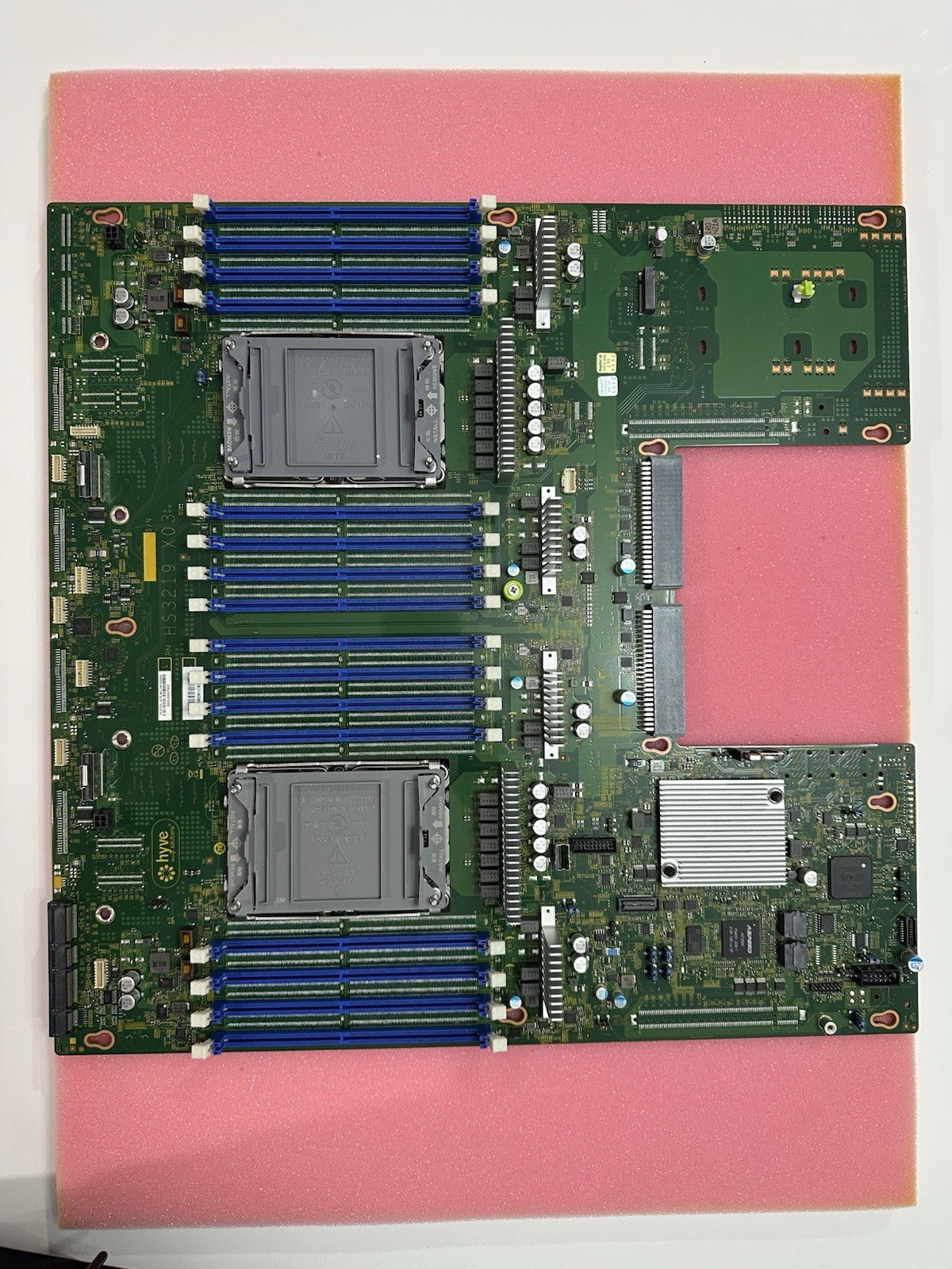 AI Network Server Board Hyve Solutions HS321 Dual LGA4189-4 HYD-A017M1X0300 NEW