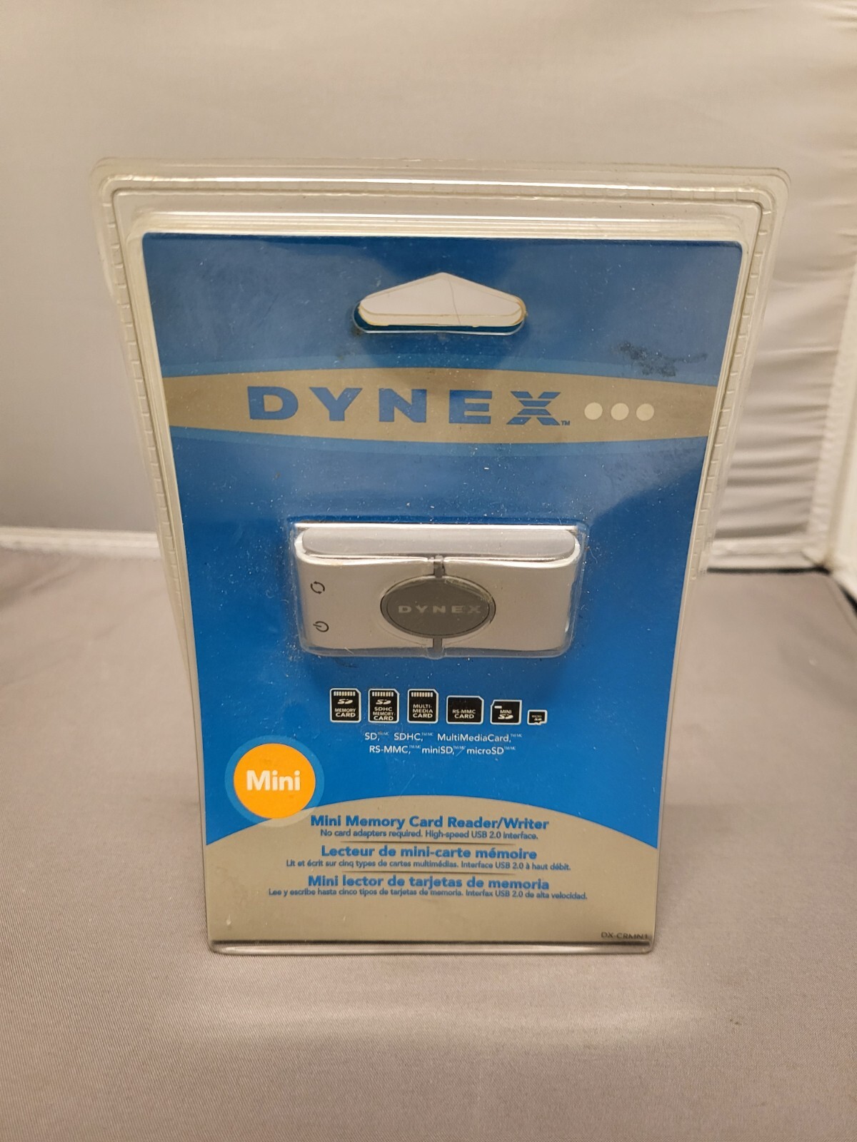 Dynex  6-in-1 USB 2.0 Mini Multi-Memory Card Reader Microsd  DX-CRMN1
