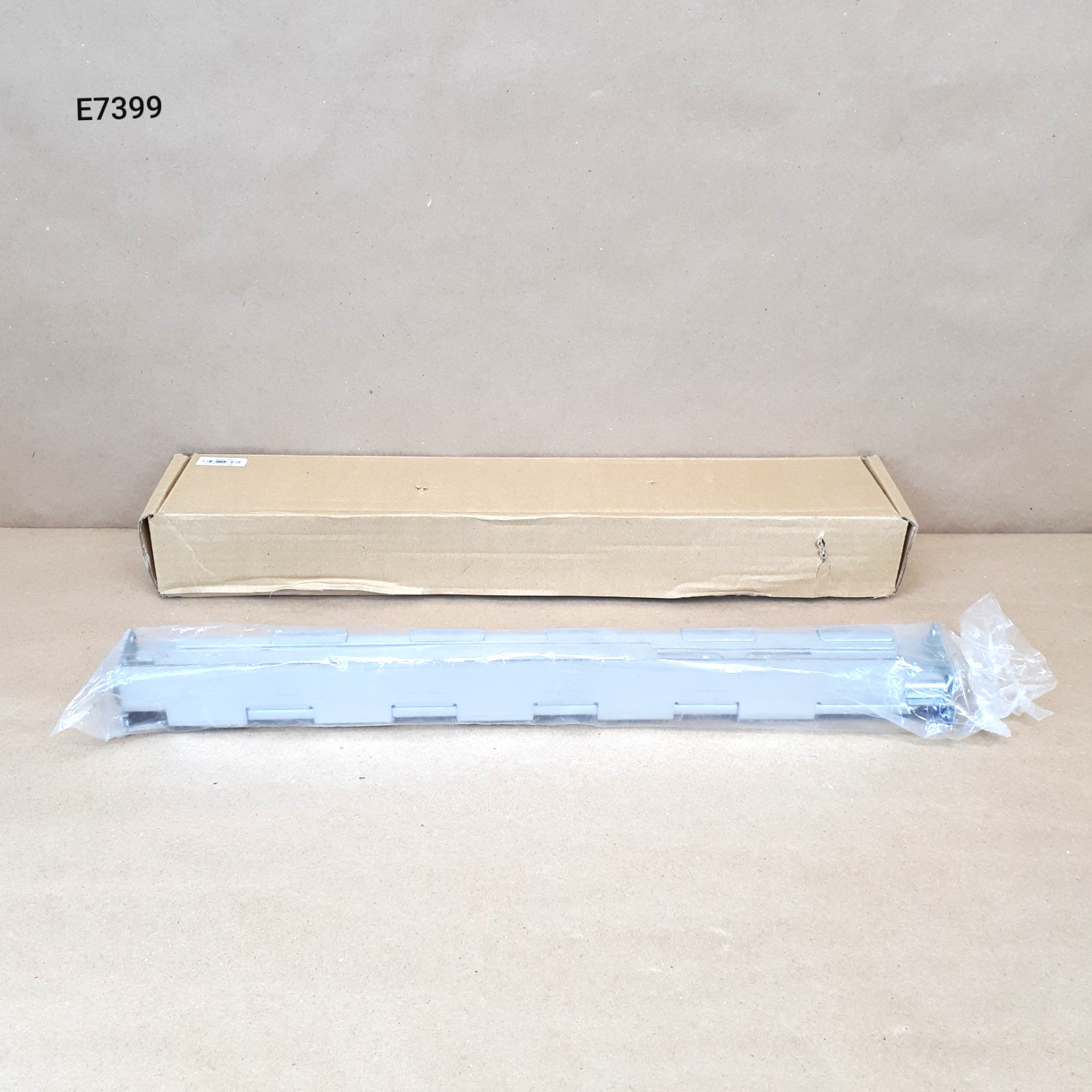 Brand New Eaton 610-D0620-00 UPS Rack Mount Rail Kit 1083RT E7399
