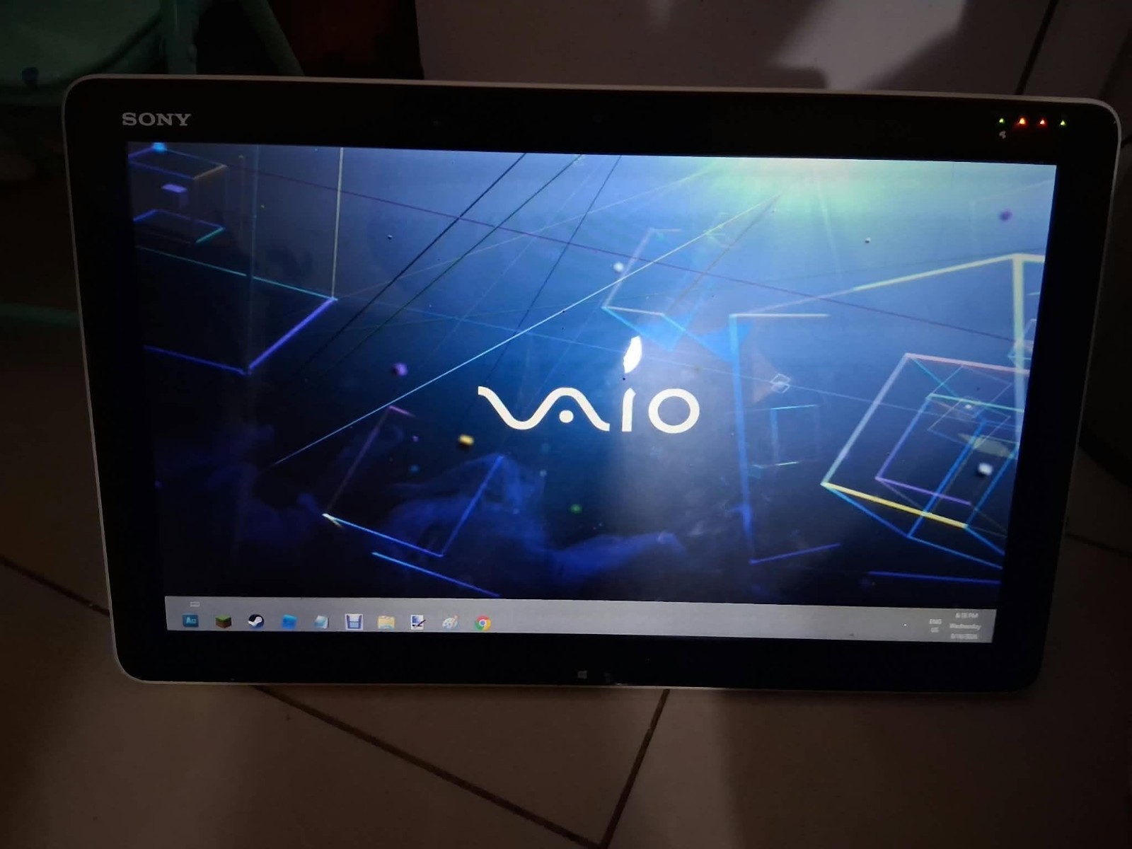 RARE Sony VAIO Tap 20  Touch PC Works Great NICE w/ Charging Cable too