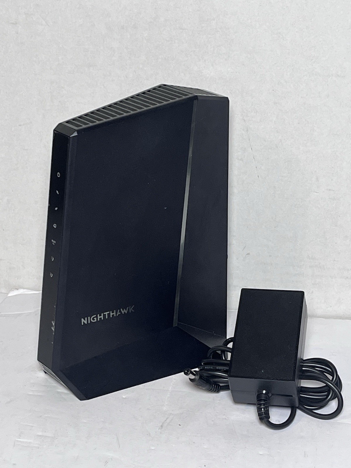 NETGEAR Nighthawk CM2050V DOCSIS 3.1 Voice Cable Modem Multi-Gig 2.5Gbps