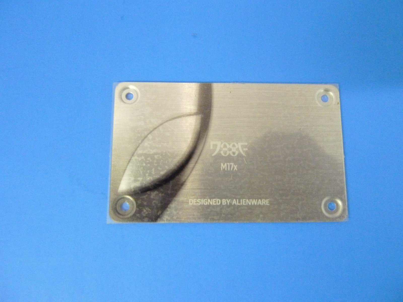 NEW AUTHENTIC ALIENWARE M17X Computer Badge Designed by Alienware R6FY0
