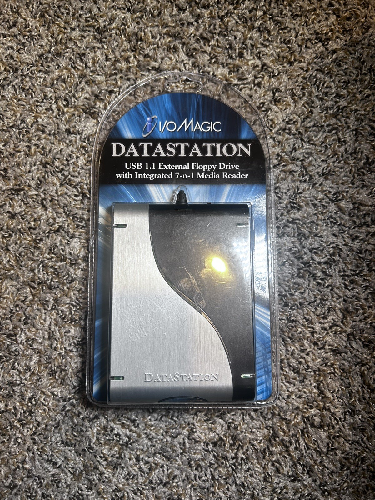 I/O Magic DataStation External USB Floppy Drive 7-in-1 Media Card Reader IEFD7N1