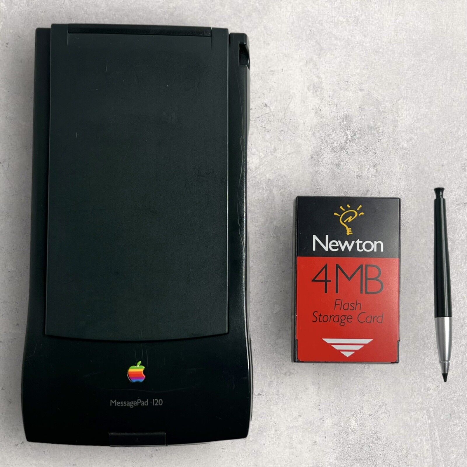 Vintage Apple Newton MessagePad 120 w/Stylus & 4MB Flash Storage Card