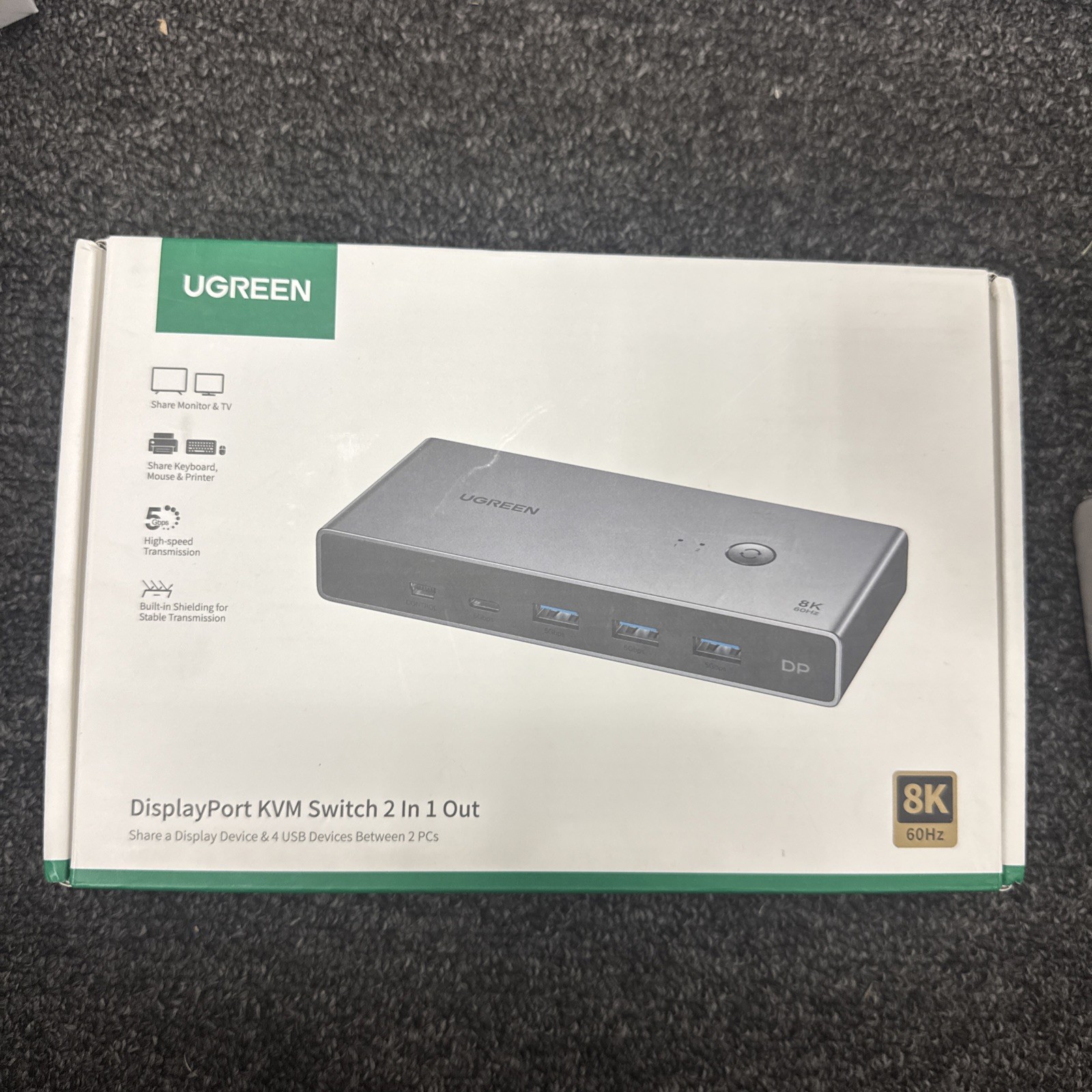 UGREEN Displayport KVM Switch, 2 In 1 Out, DP1.4 with 4 USB 3.0 Ports TV PC 8K