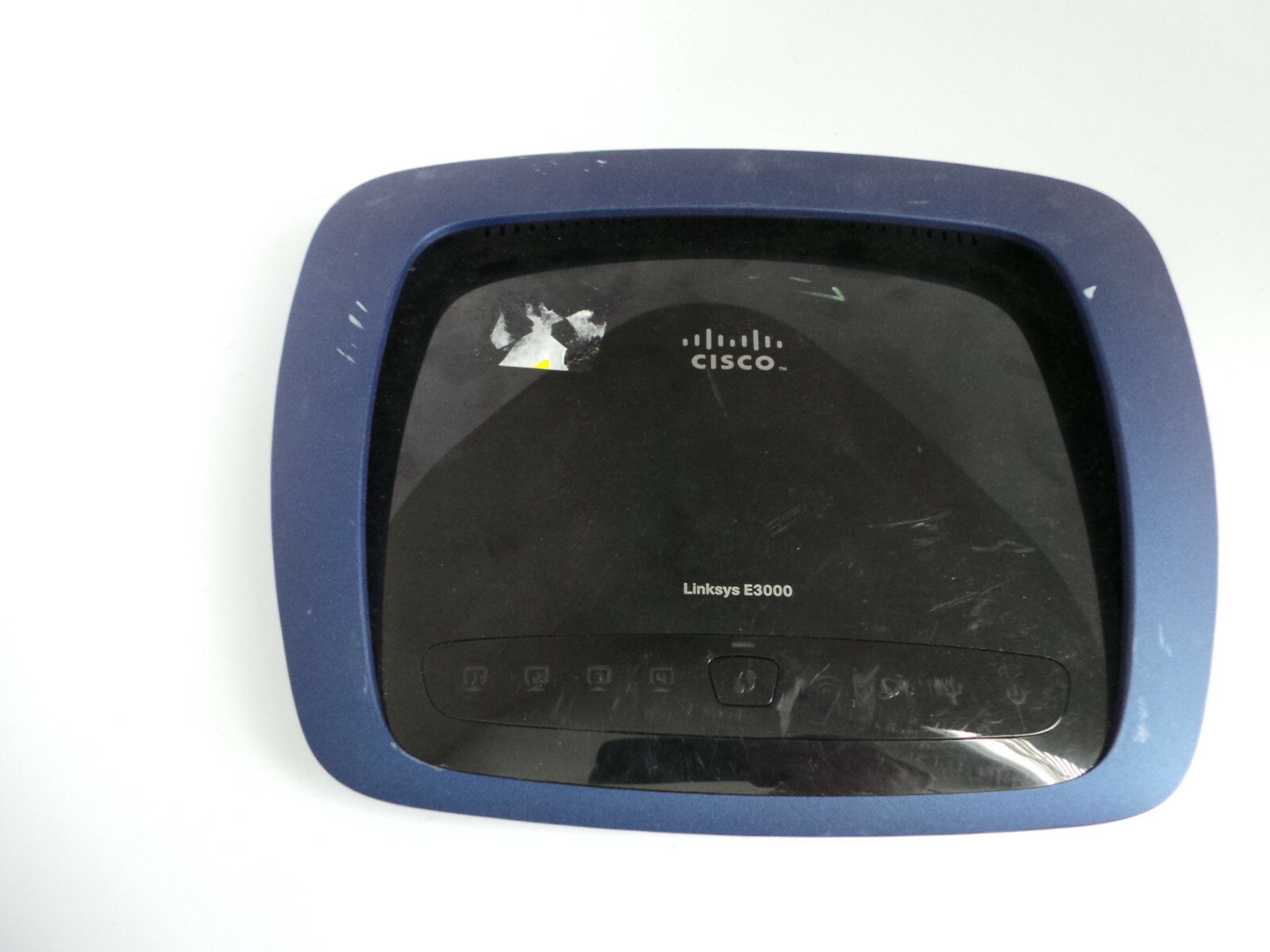  Cisco-Linksys E3000 High-Performance Wireless N Router 4-Port 300 Mbps