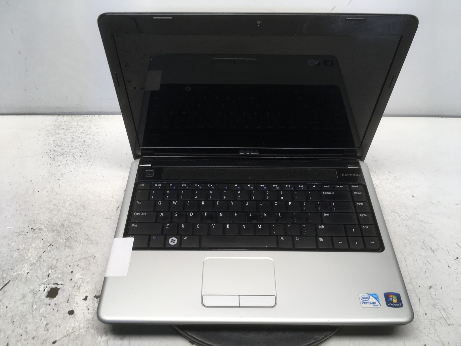 Dell Inspiron 1440 Intel Pentium Dual-Core T4400 2.2GHz 4 GB NO HDD No Batt