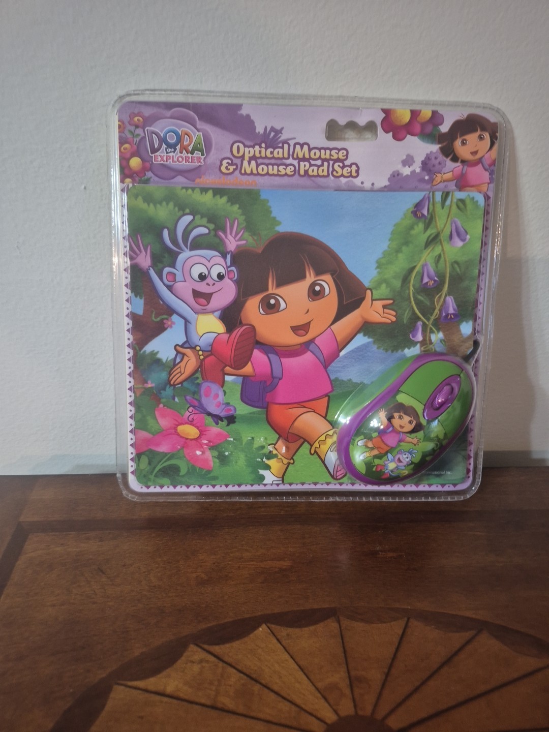 Vntg Dora The Explorer Dora the Explorer Mouse and Mousepad Kit 2011 NIP