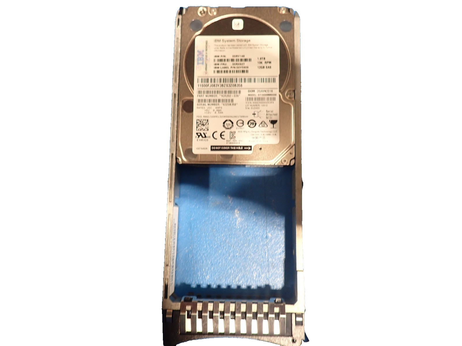 IBM 00RX927 1.8TB 10K RPM 12Gb/s 2.5" SAS V3700 HDD Internal Hard Disk Drives 