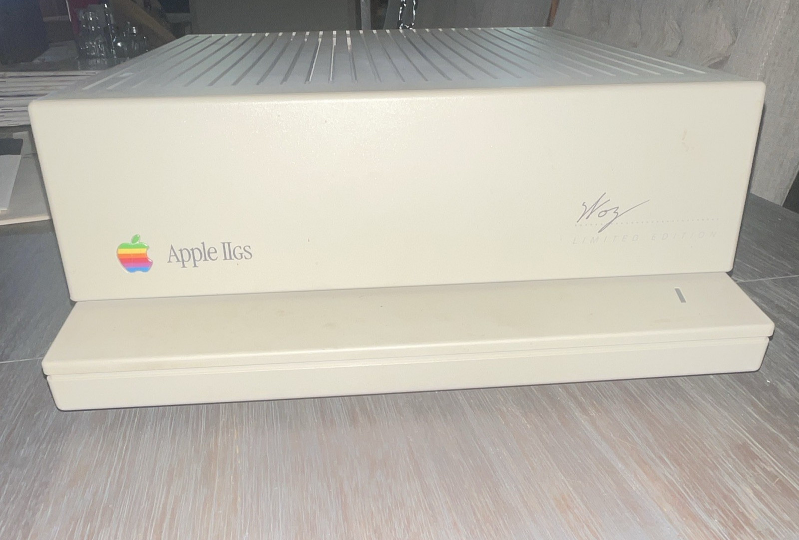 Apple IIGS Woz Limited Edition –  Vintage Apple II GS - Powers on