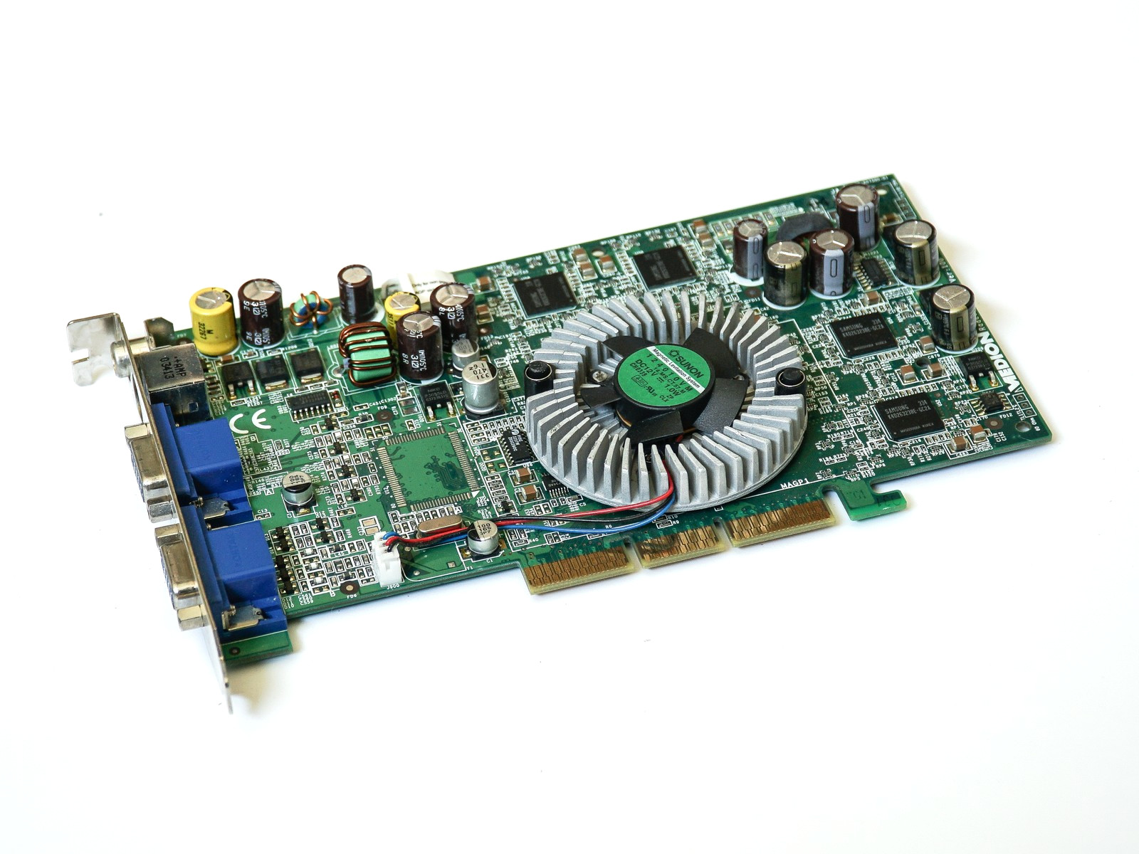 MEDION ATI Radeon 9800 PRO 128MB DDR 256bit AGP