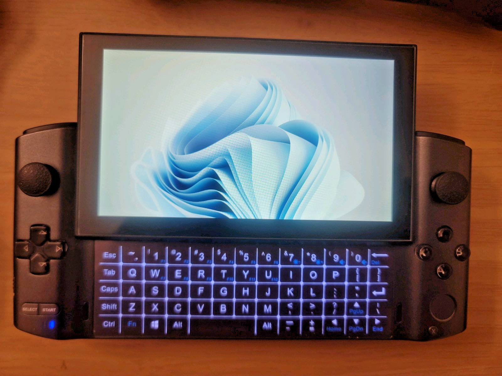 GPD Win 3 handheld gaming PC 16GB RAM/2TB SSD Win 11