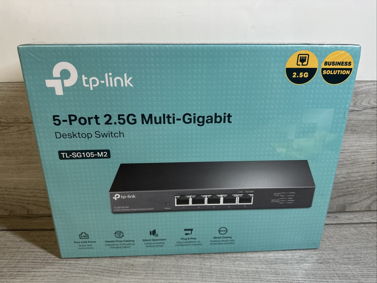 TP-Link TL-SG105-M2 5-Port 2.5G Multi-Gigabit Ethernet Desktop Switch RJ-45 New