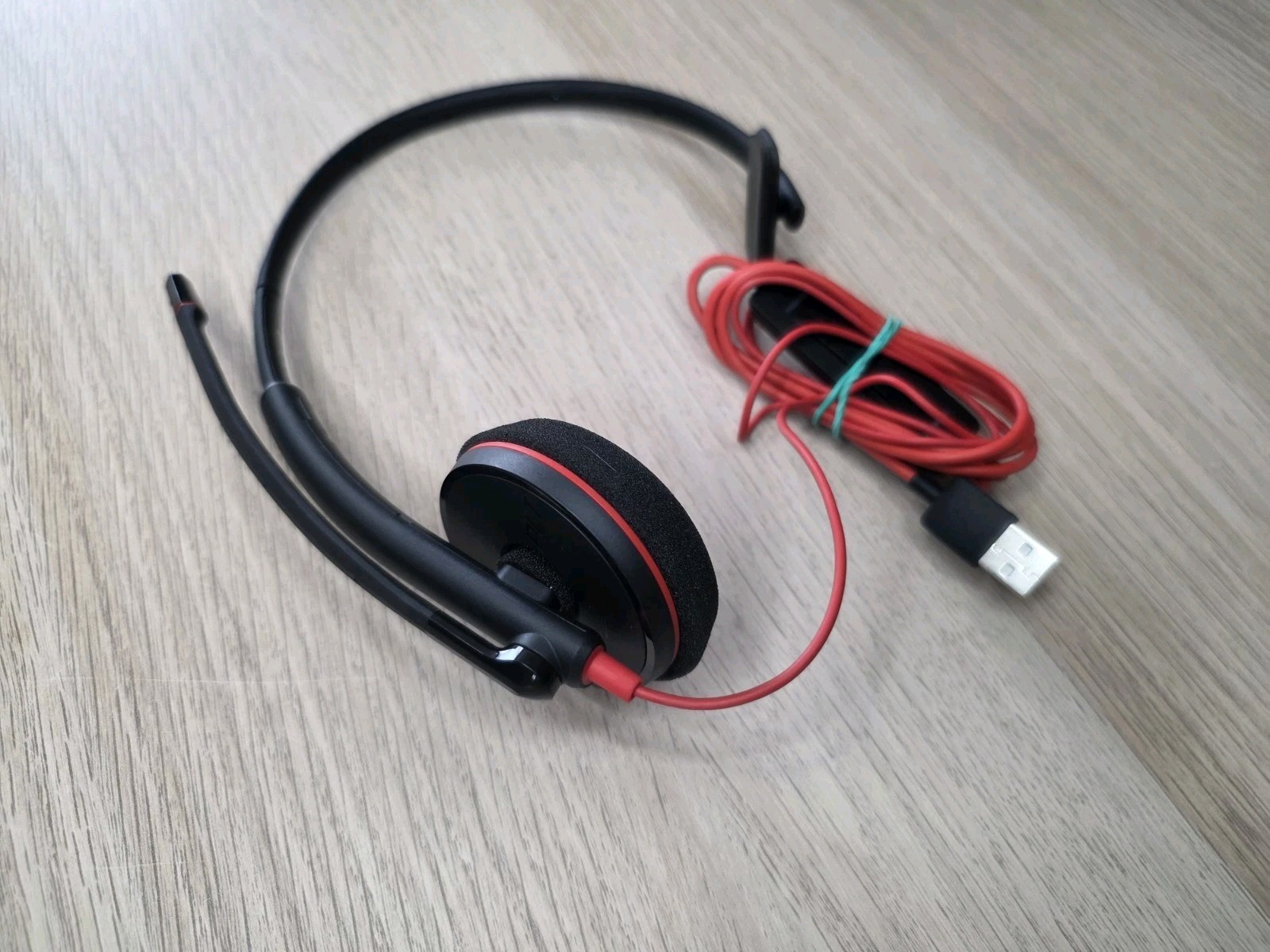 Plantronics Blackwire Mono C3210 USB-A Over The Ear Headset 