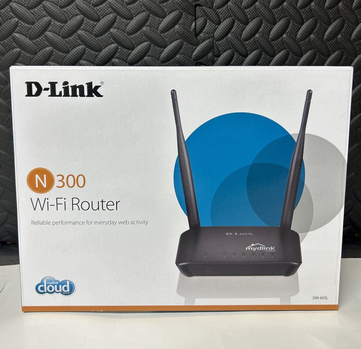 D-Link N300 Wi-Fi Router DIR-605L, 4 Ethernet Ports Antenna No Ethernet Cable.
