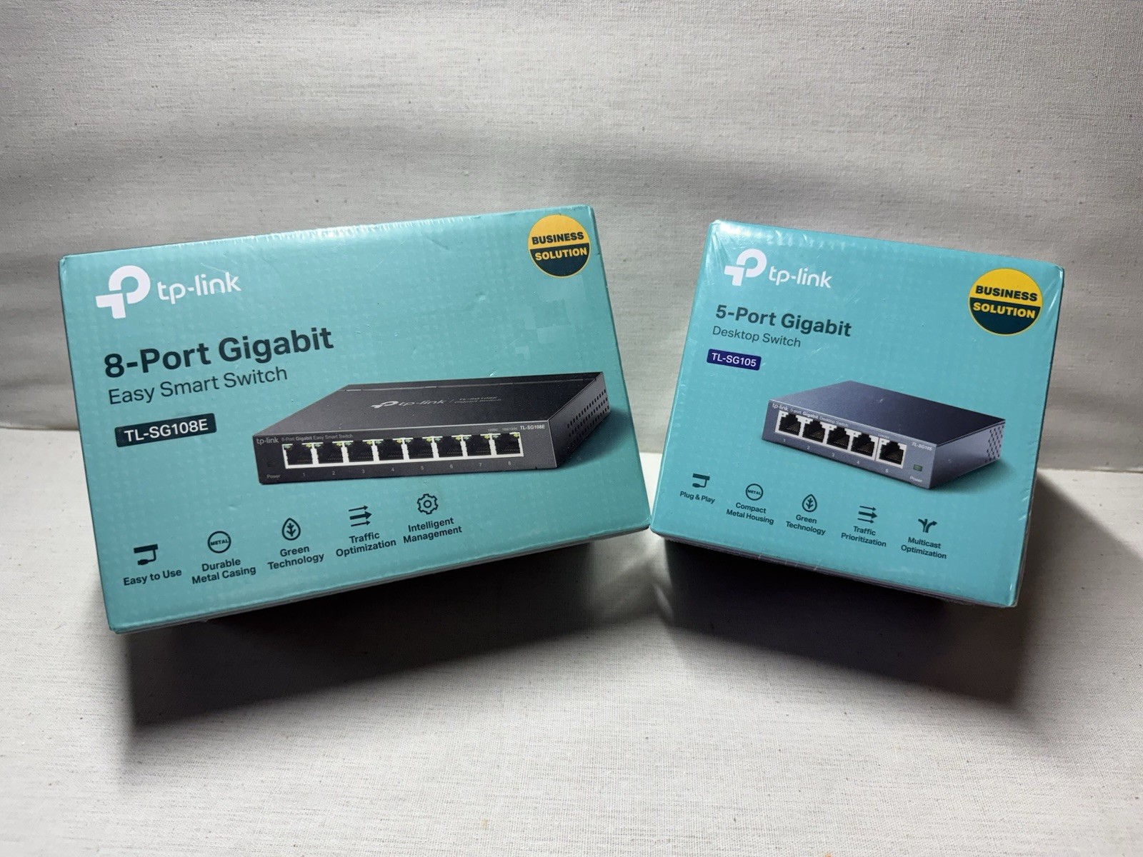 TP-LINK Technologies 5-Port & 8 Port Gigabit Desktop Switchs Lot of 2