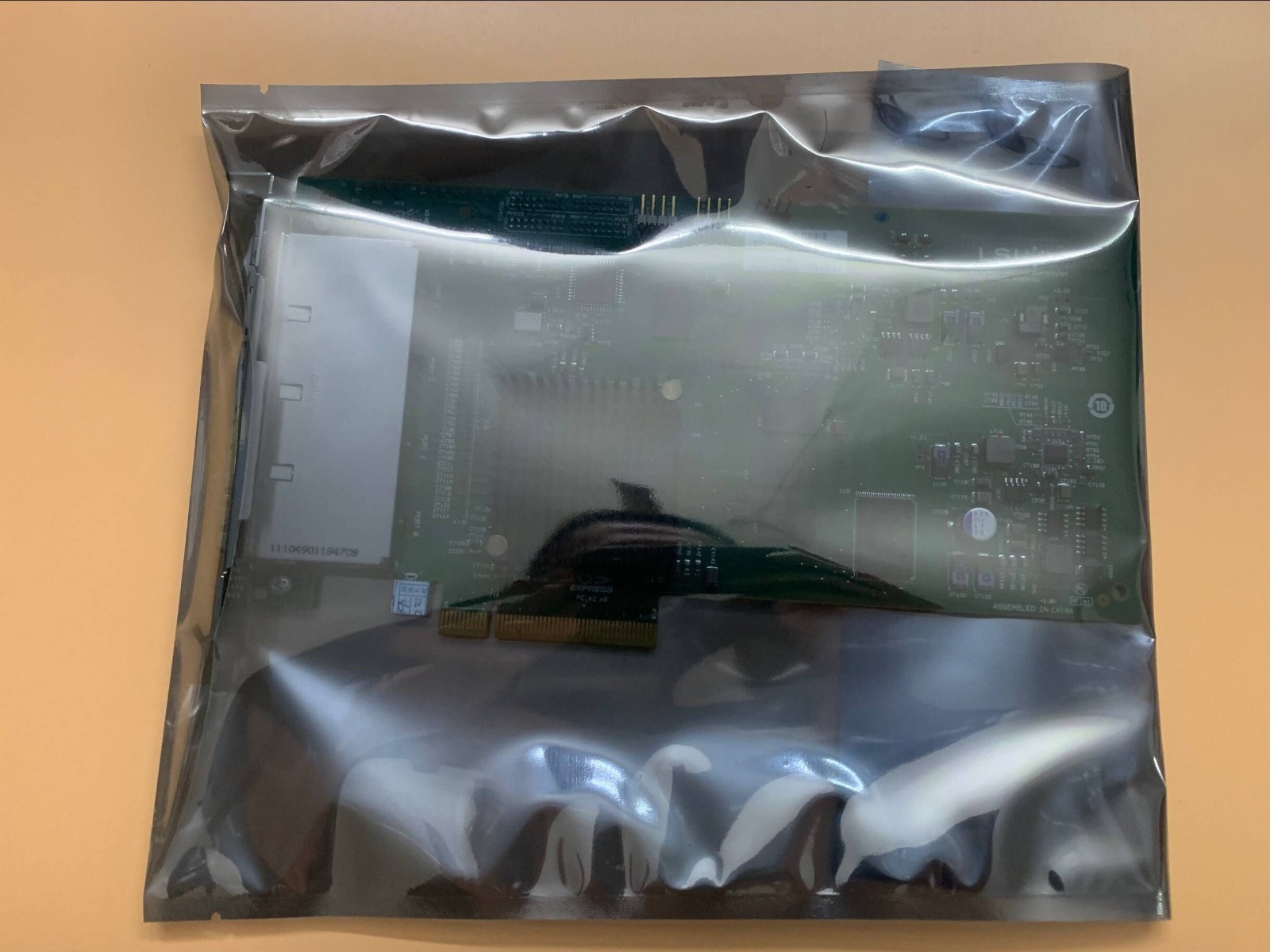 LSI SAS 9200-16e 16-Port External HBA Full-Height PCIe P20 IT Mode ZFS FreeNAS