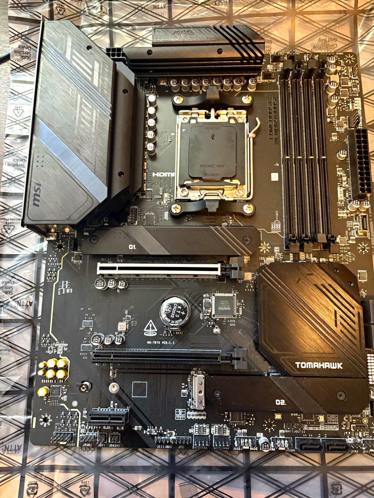 MSI MAG B650 Tomahawk WiFi AM5 DDR5 Motherboard – Works, Damaged USB 3.0 Header