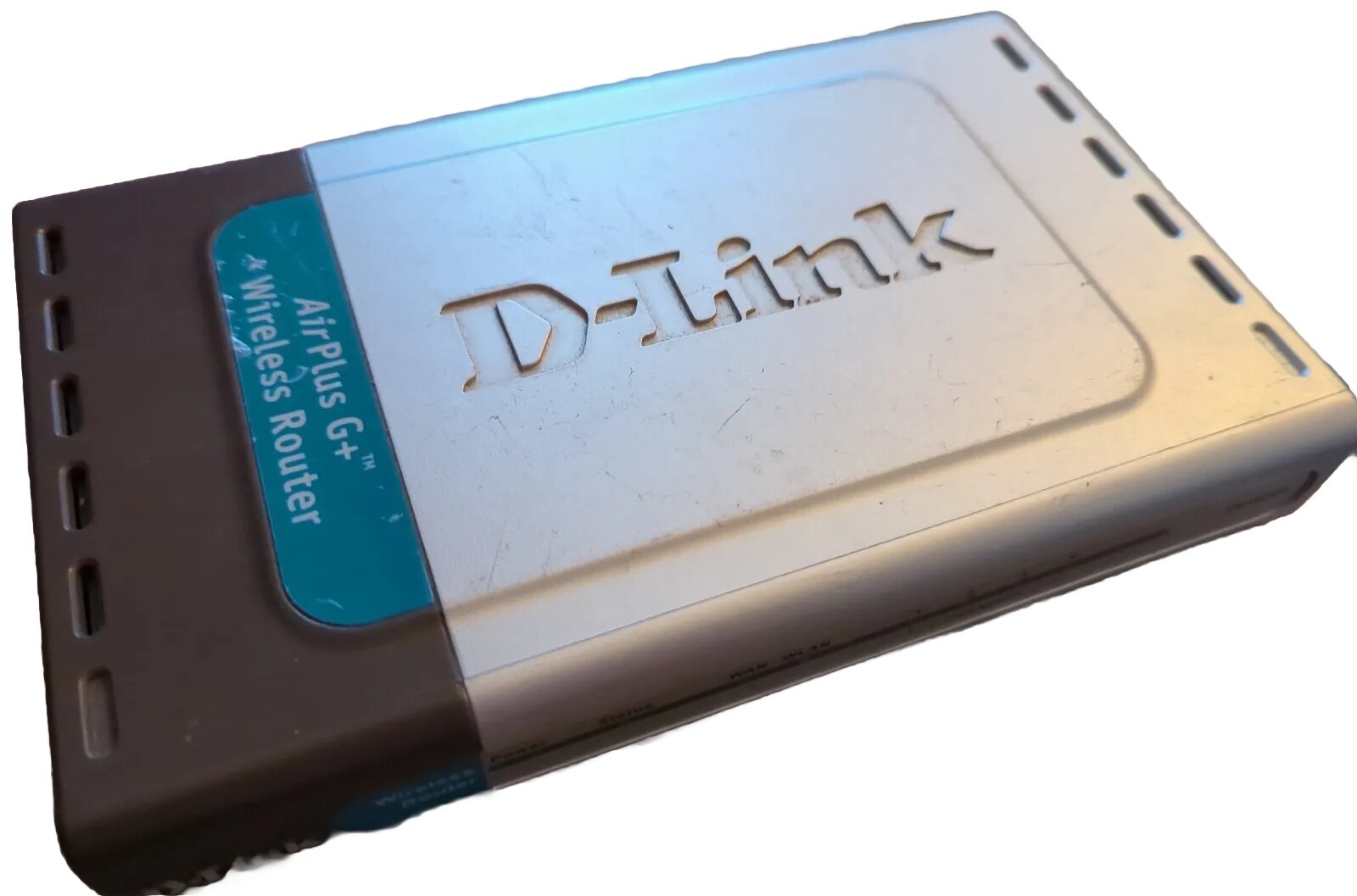 D-Link DI-624 AirPlusXtremeG Wireless Router Enclosure (Empty)