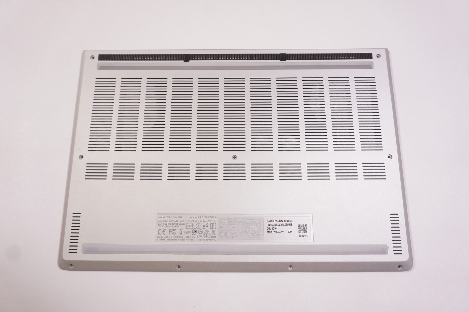 90NR0HX2-R7DM11 Asus Bottom Base Cover White GA403UV-G14.R94060
