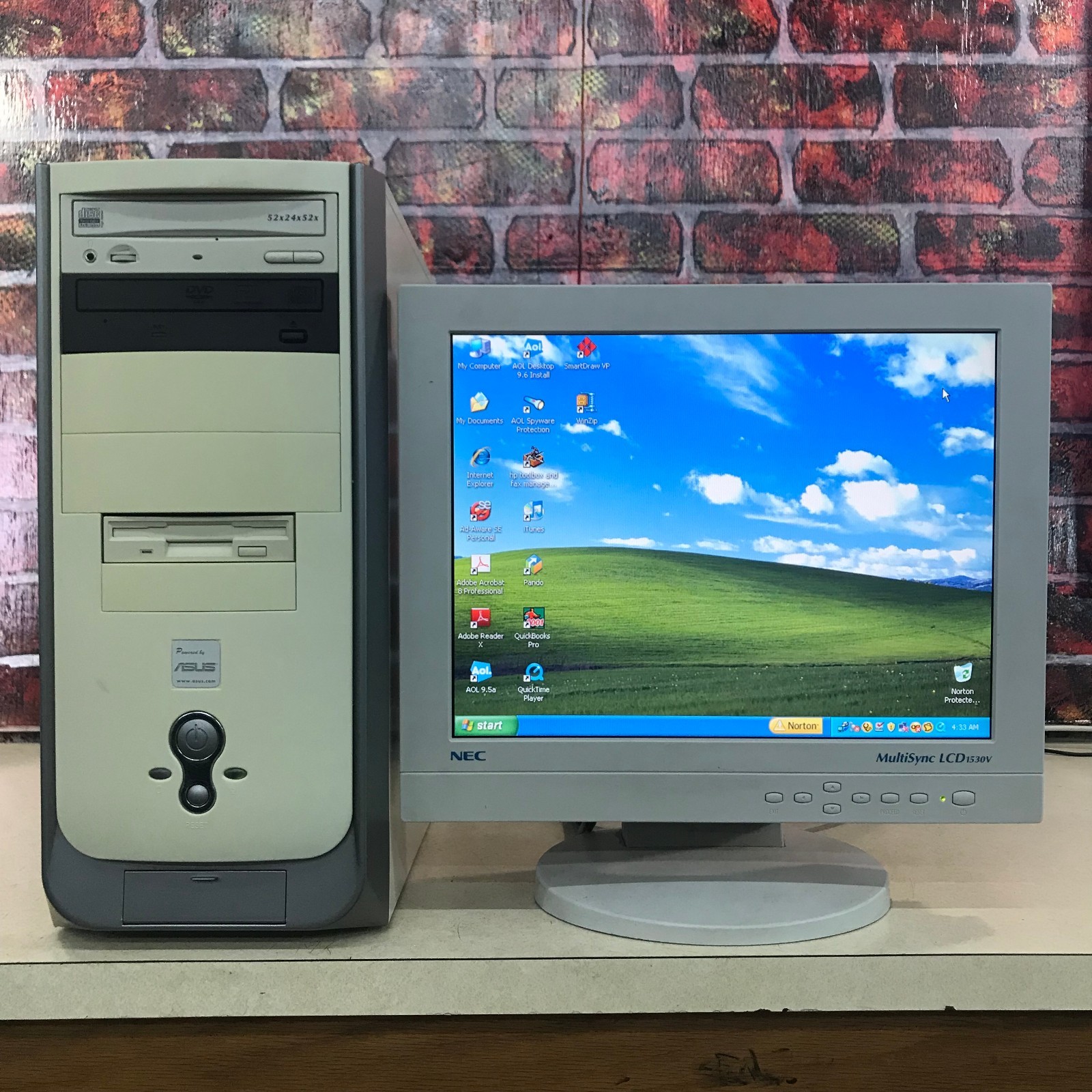 Custom Beige ATX PC Retro Gaming AMD Athlon 2.20GHz 1GB RAM (Windows XP Pro)