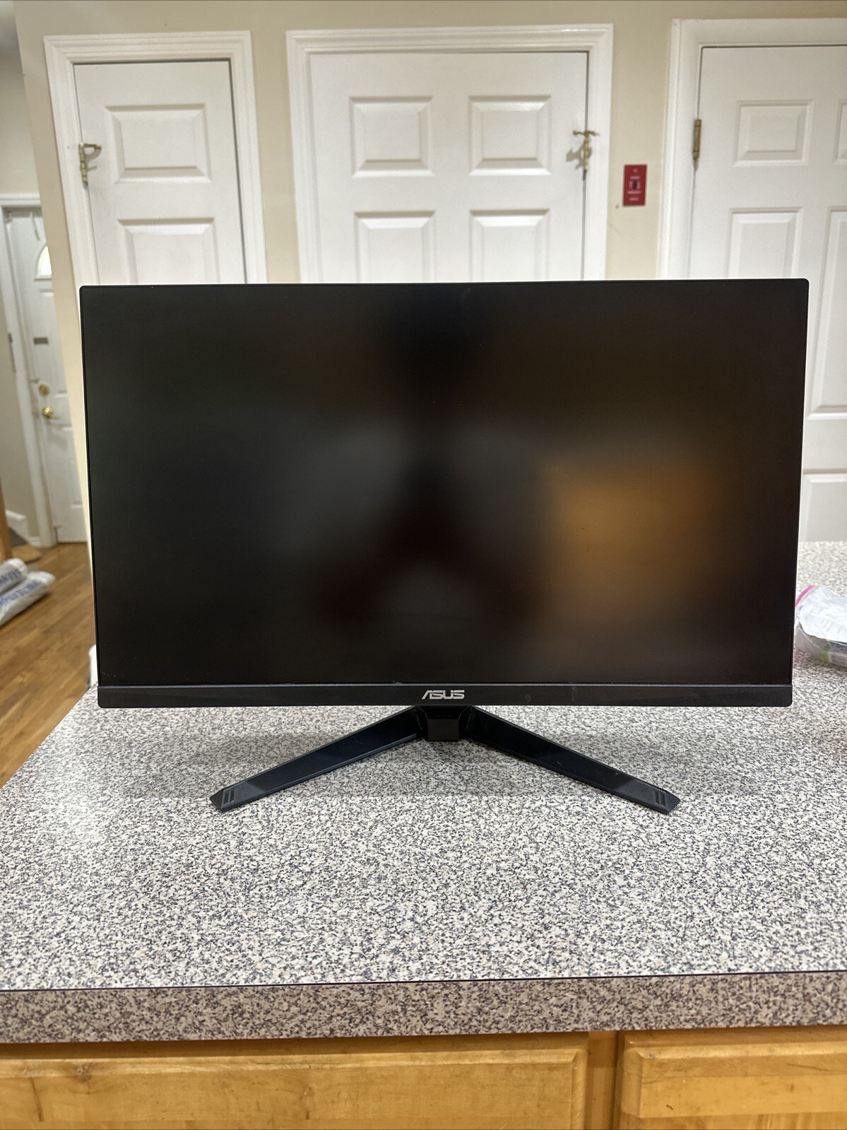 ASUS - TUF Gaming 23.8" IPS FHD 1080P 180Hz 1ms FreeSync Premium Gaming Monit...