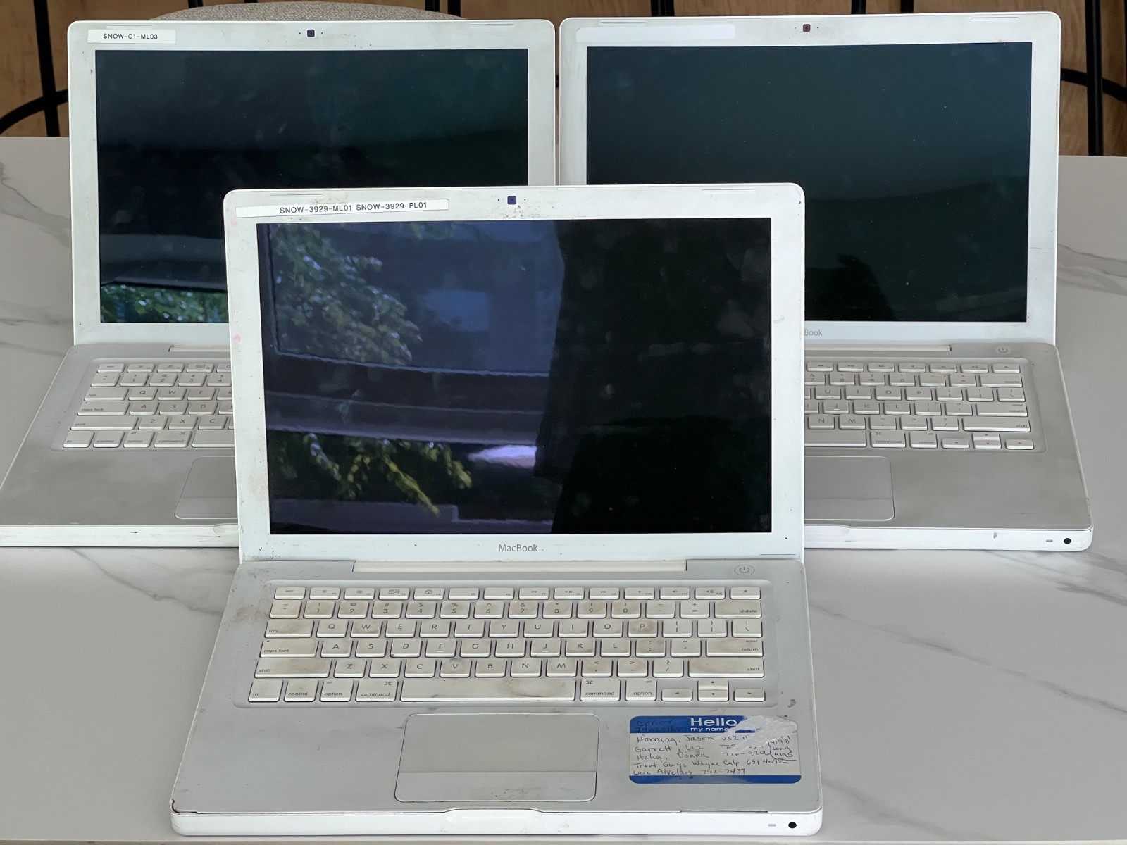 Lot of 3x 2007 2008 2009 Apple MacBook 13 - Power On - No RAM HDD Battery - READ