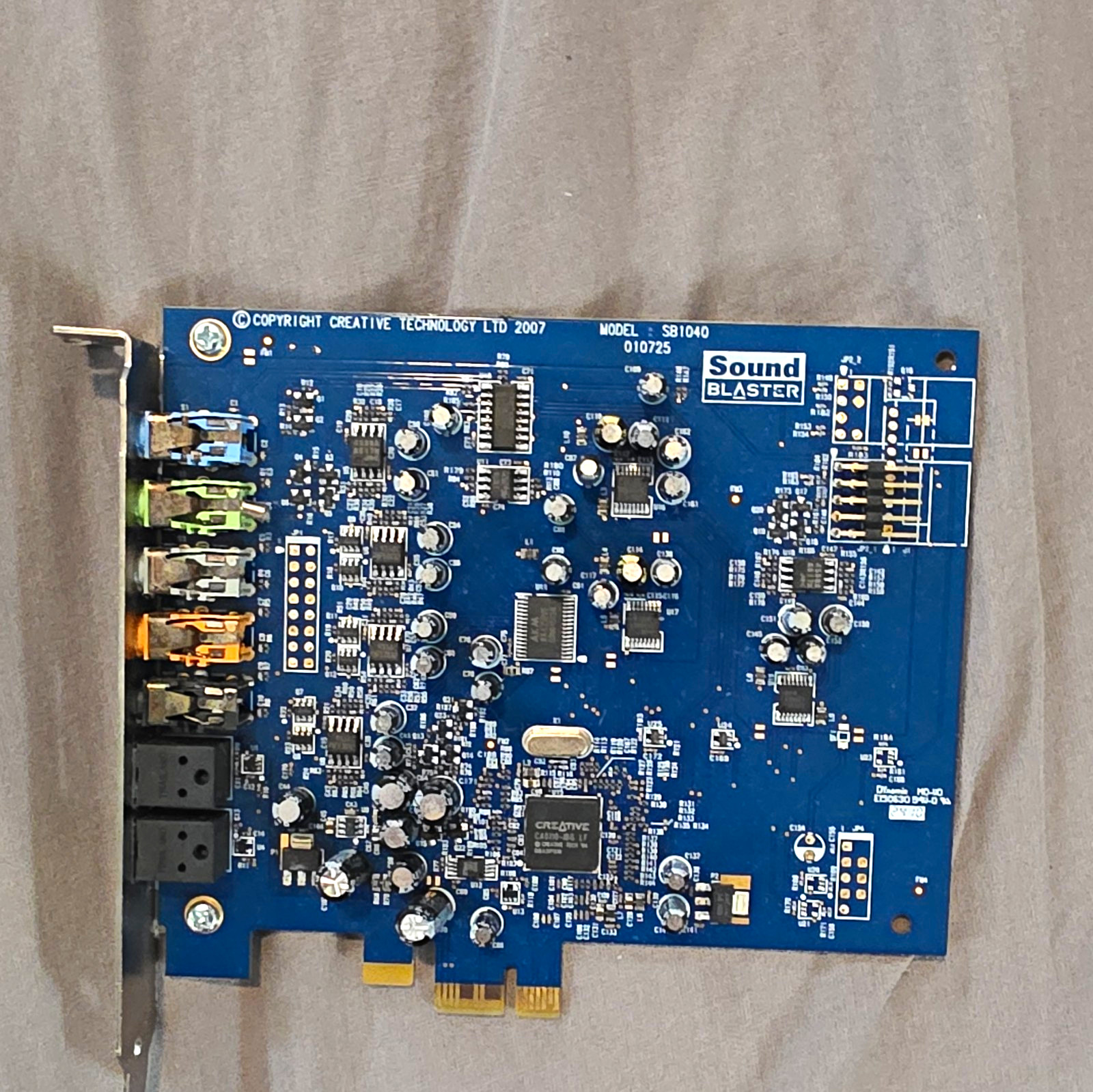 Creative Labs Sound Blaster SB1040 PCIe x1 7.1 Sound Card w/ Optical I/O