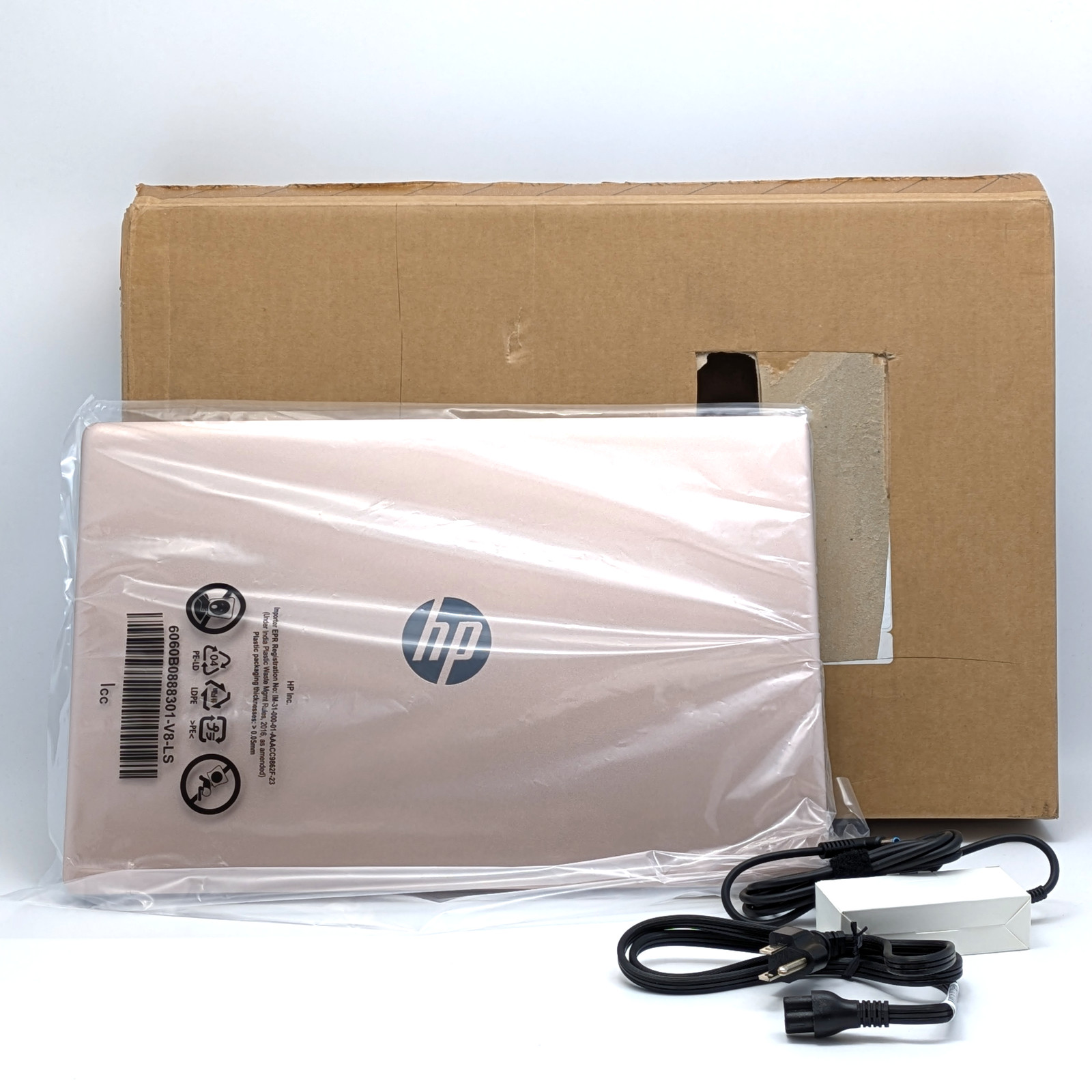 HP Laptop 17t-cn300 CTO2 17.3" i5-1334U 8GB DDR4 256GB SSD Windows 11 Home