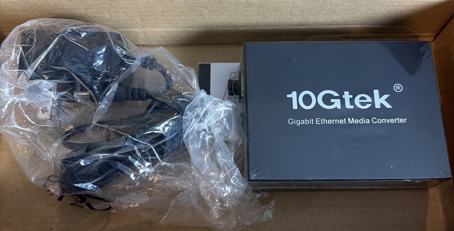10Gtek G0101-SFP GigE Media Converter Kit, SFP Slot w/1.25G SFP Module 550m