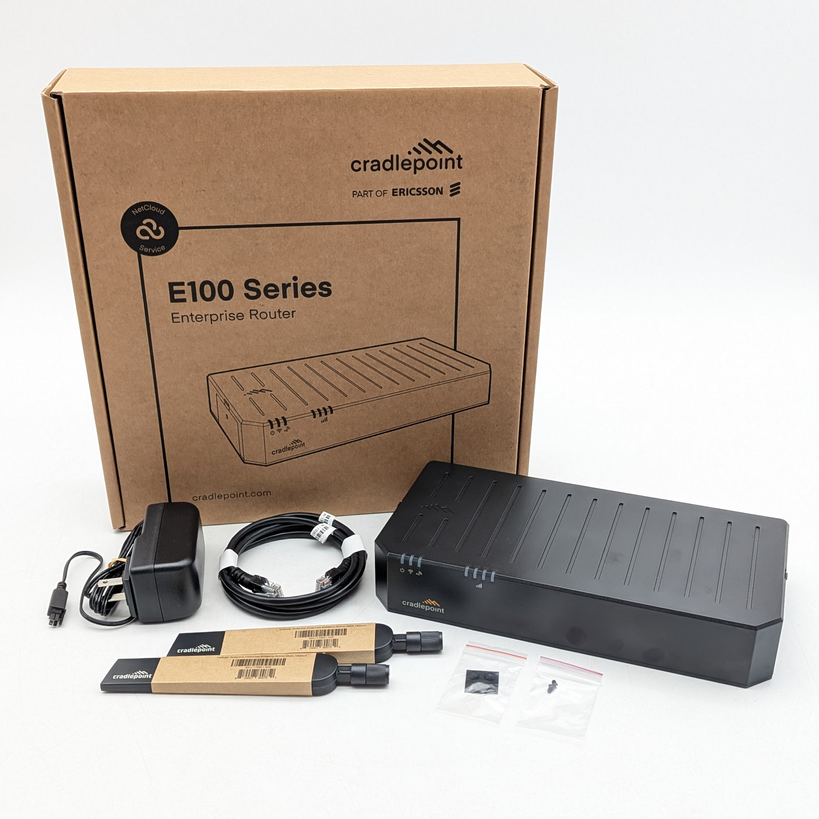 Cradlepoint E100 Enterprise 4G LTE Router 4-Port Dual-Band (BK03-0100C7C-GN)