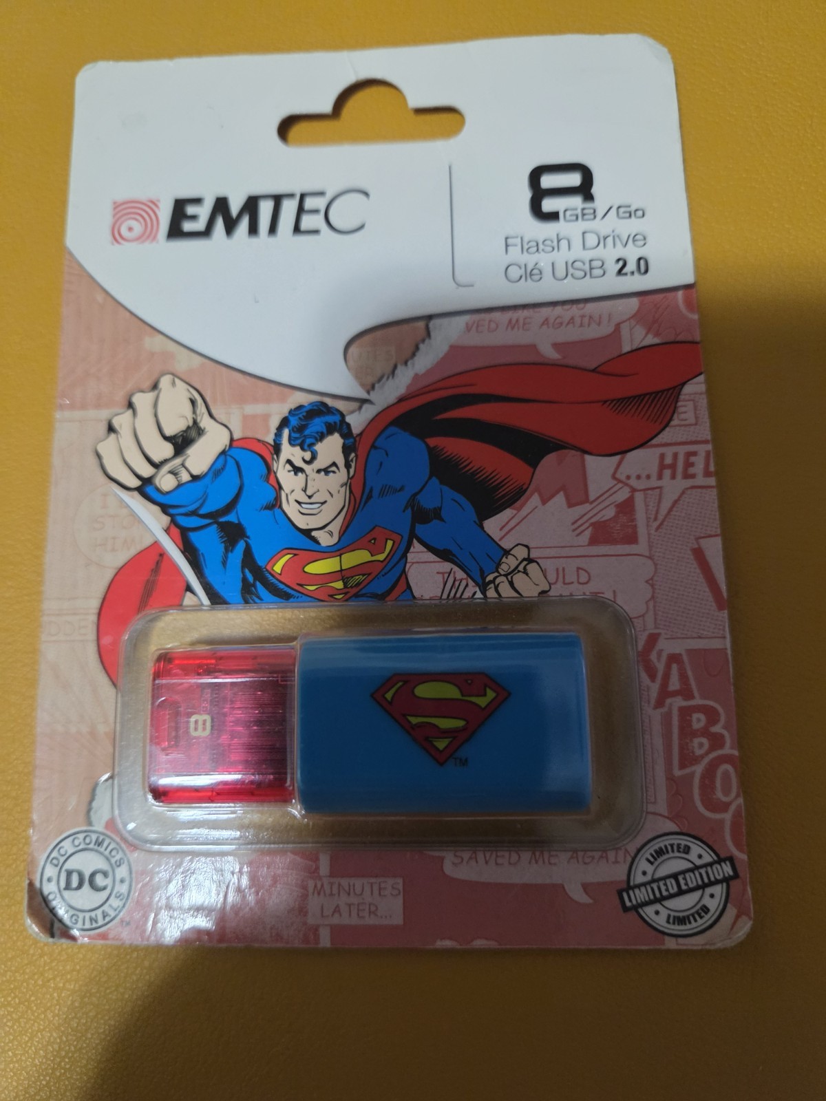 EMTEC Click 8 GB USB 2.0 Flash Drive, Superman