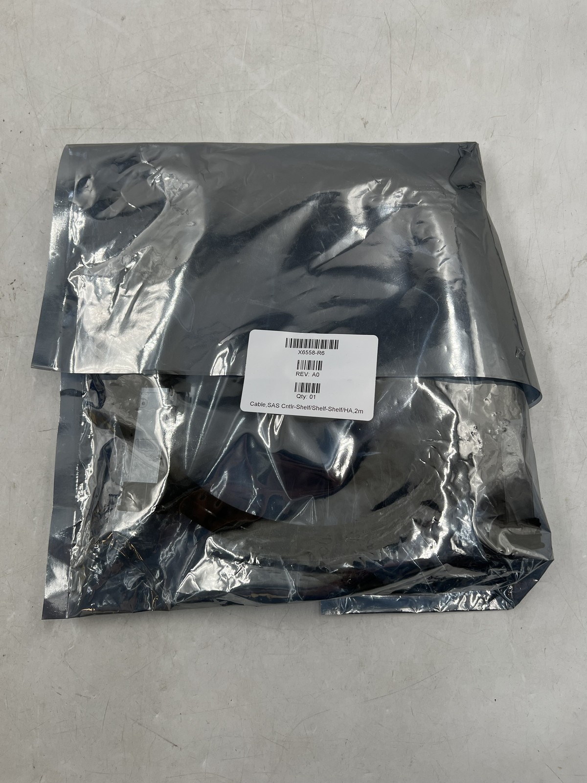 NEW NetApp X6558-R6 112-00177 External SAS Cable - 2 Meters - QSFP X6558A