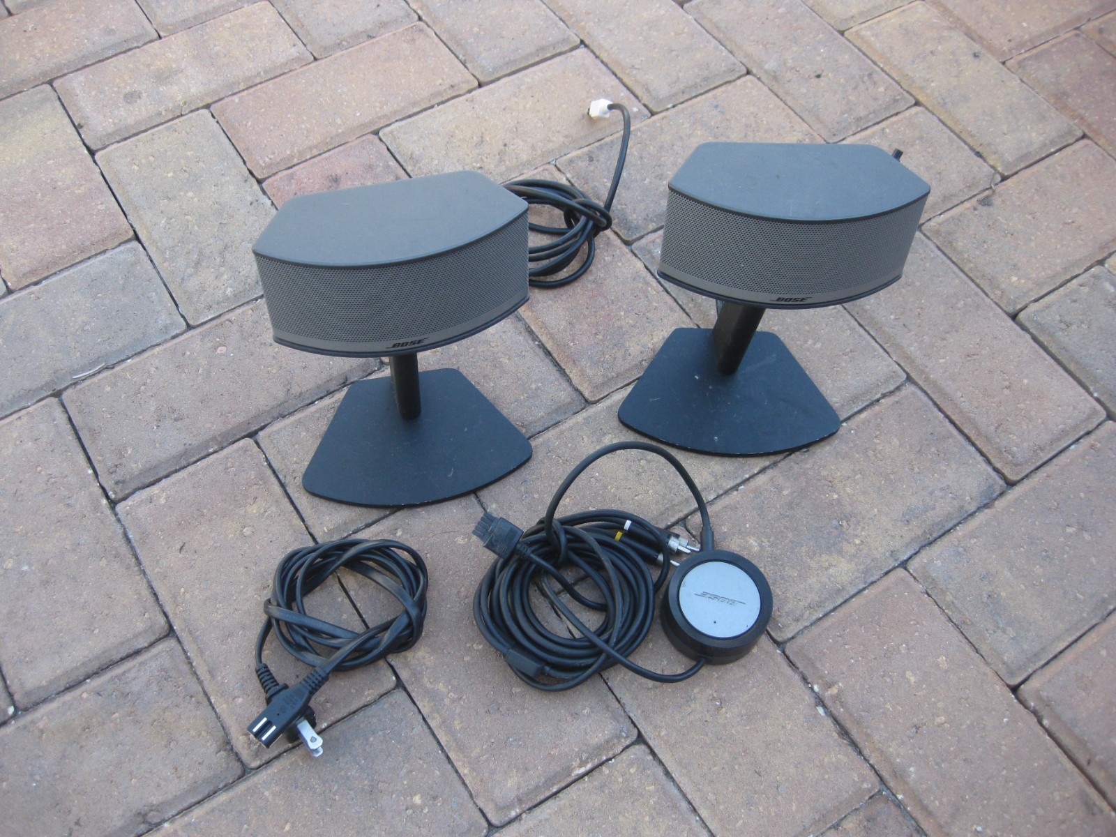Bose Companion 5 Multimedia System Left & Right Satellite Computer & Contro