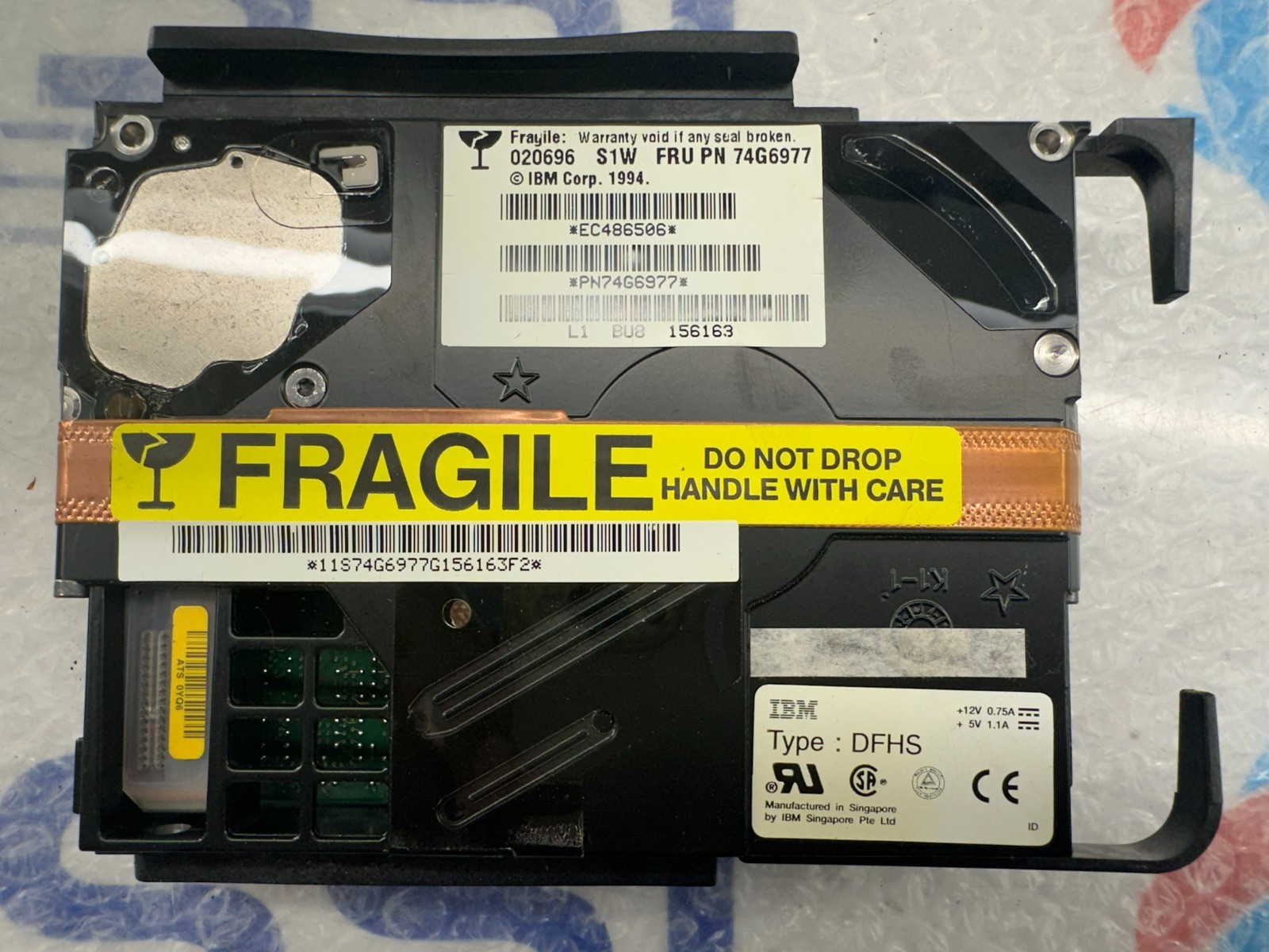 IBM TYPE DFHS 74G6977  SCCI HARD DRIVE FROM 9402 2XX