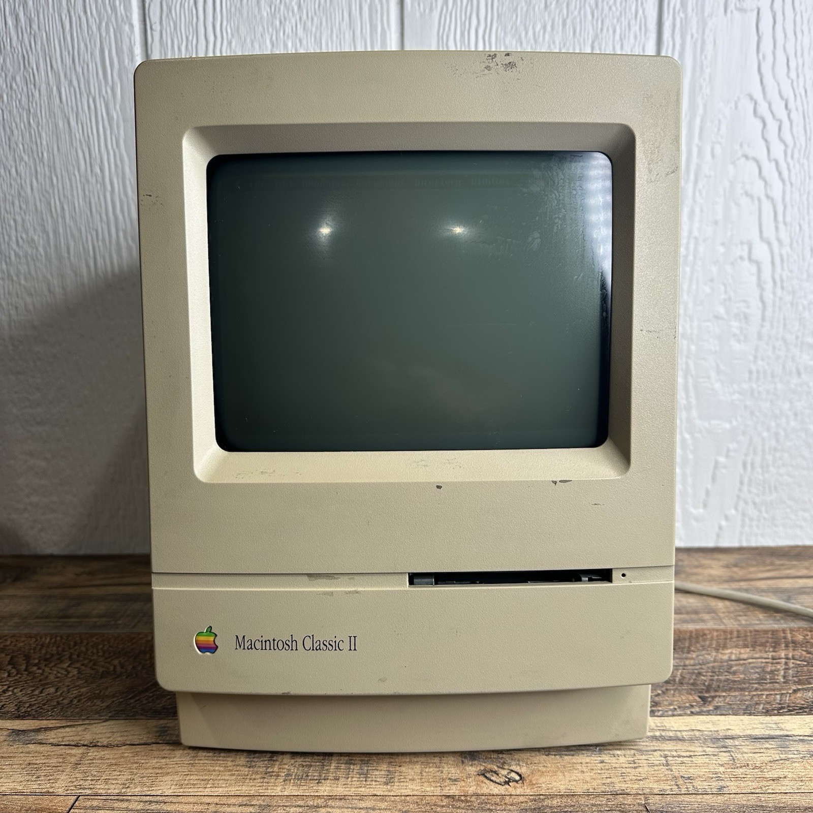 Apple Macintosh Classic II M4150 Vintage All-In-One Home Computer See Desc