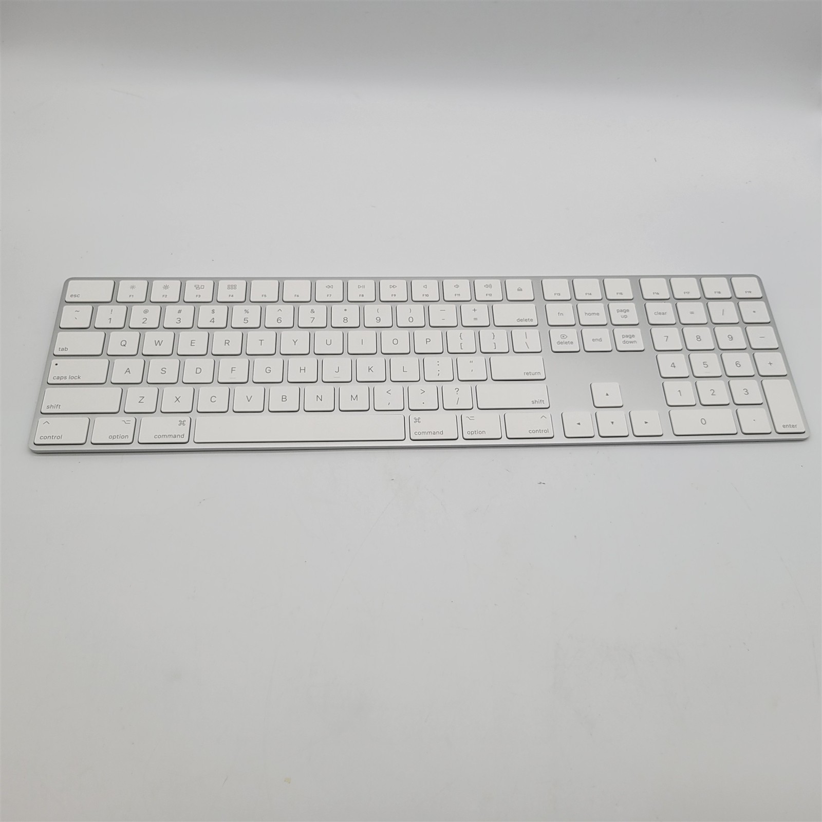 Apple Magic Keyboard with Numeric Keypad, US English - White (MXCJ3LL/A)