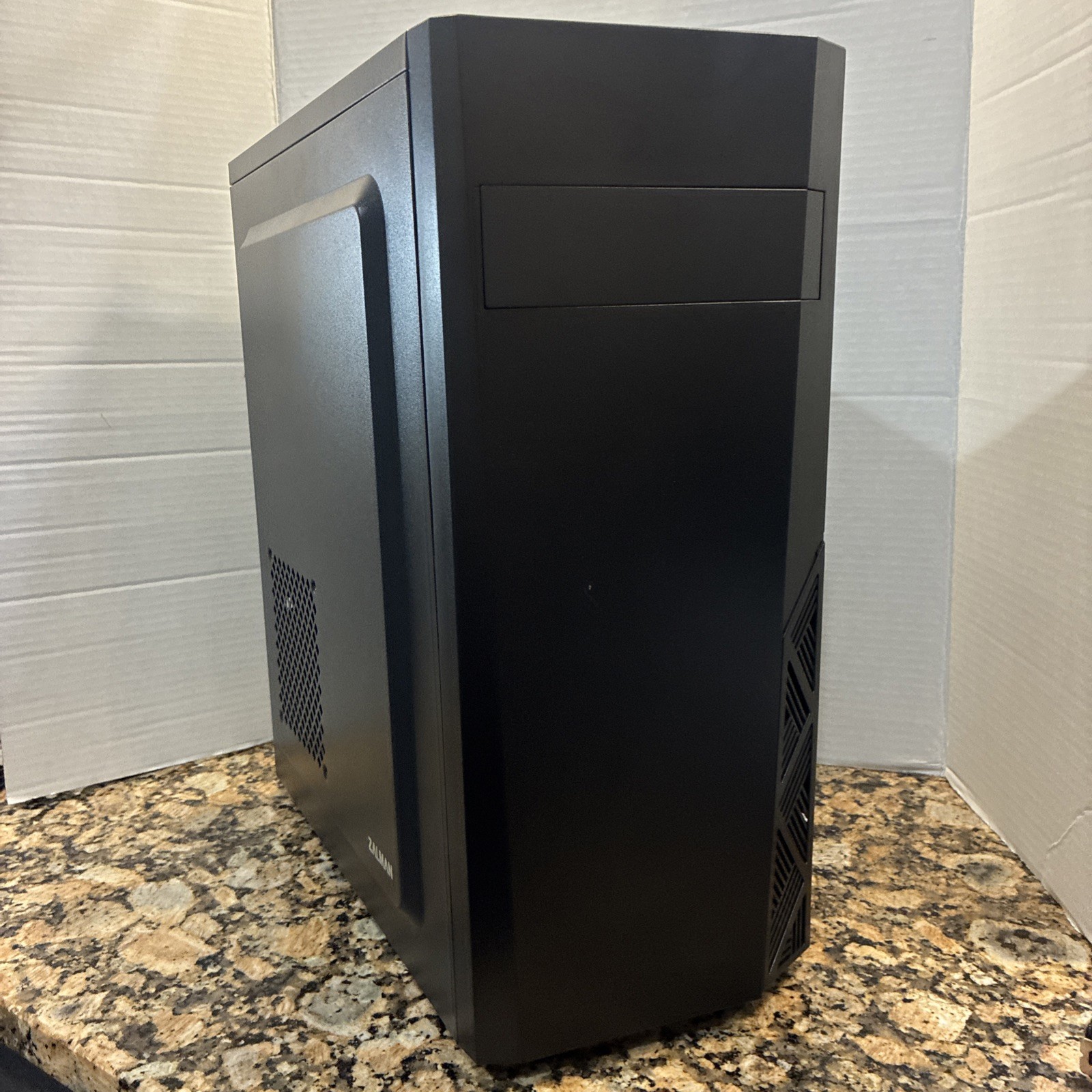 Zalman T8 RGB ATX Mid-Tower Desktop Computer Gaming PC Case