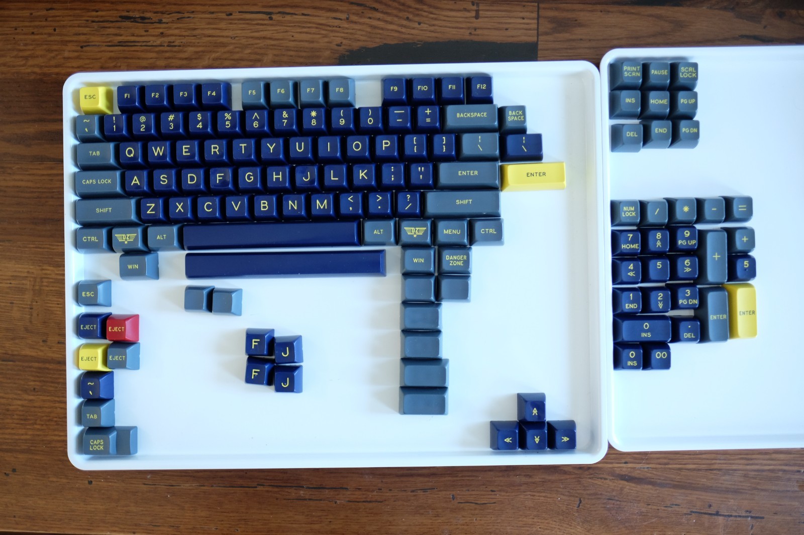 MassDrop/Drop Keycap KeySet SA Danger Zone Round 1 Uniform profile
