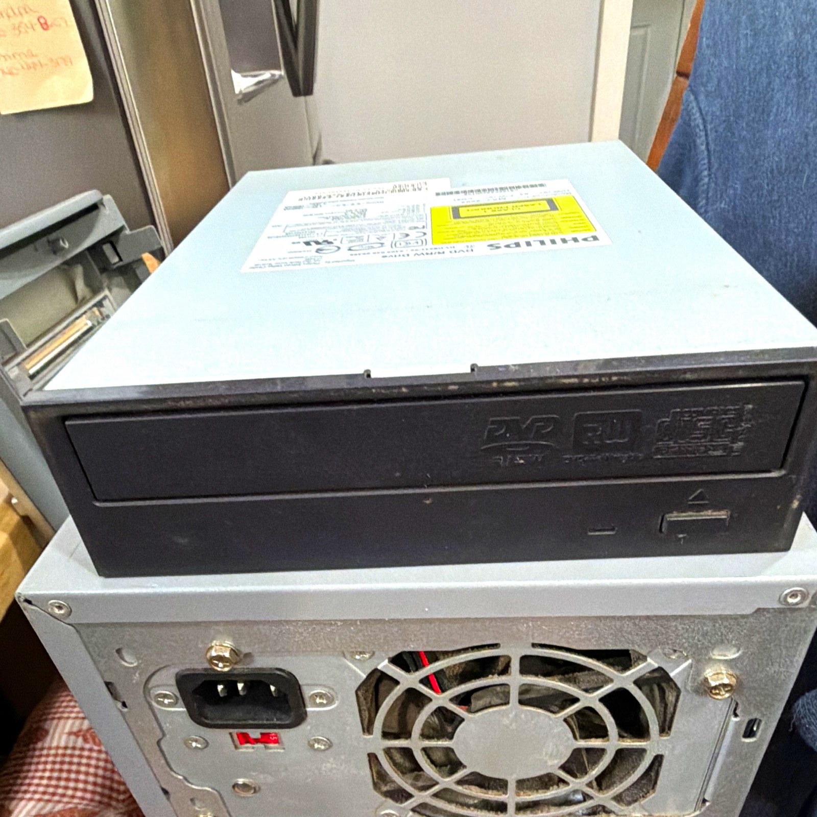 Philips DVD8631/96 Model DVD-R/RW 5.25 in Internal Optical Disc Drive Untested