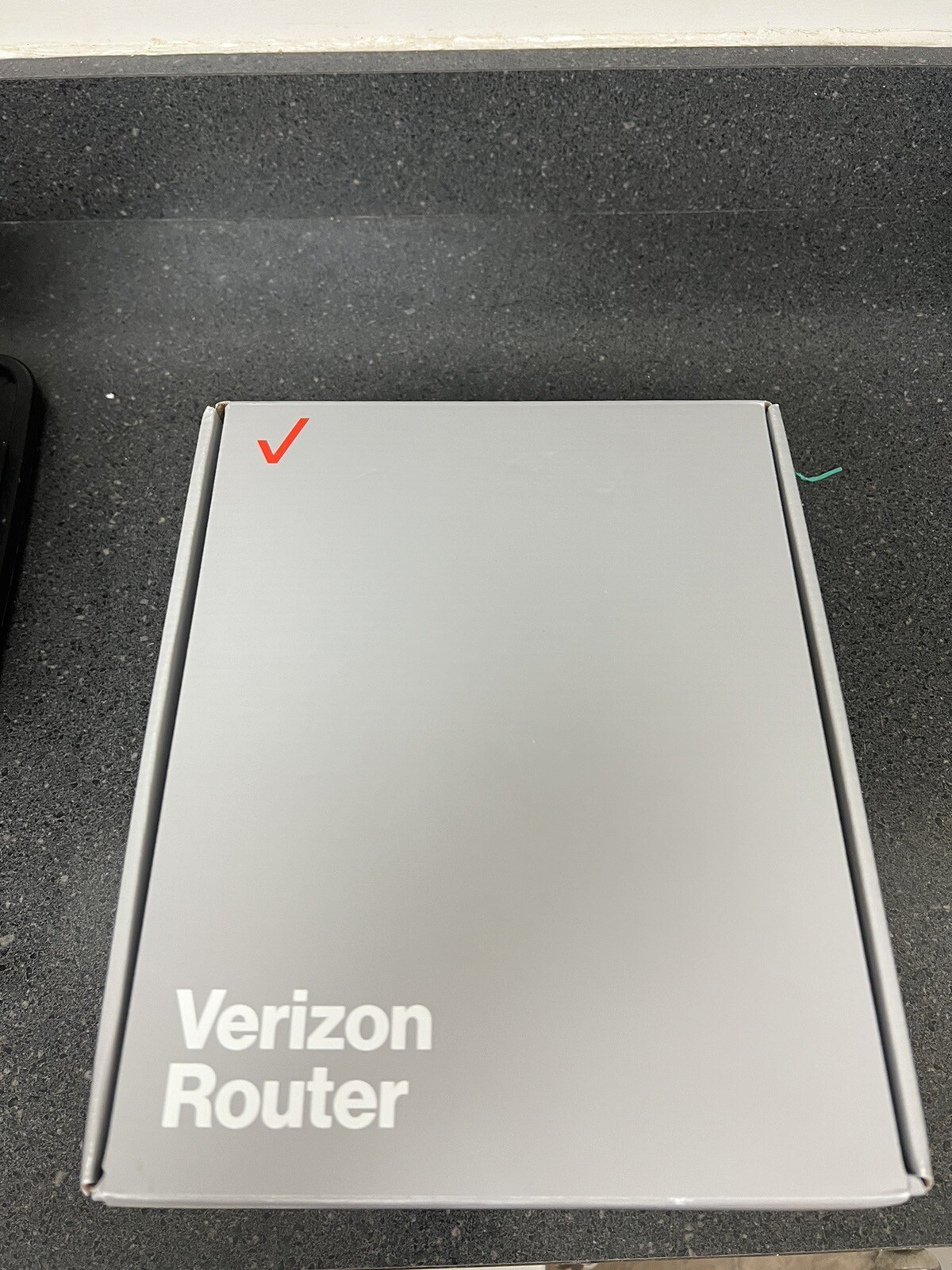 Verizon CR1000A 1000 Mbps 3 Port Wireless Router - White