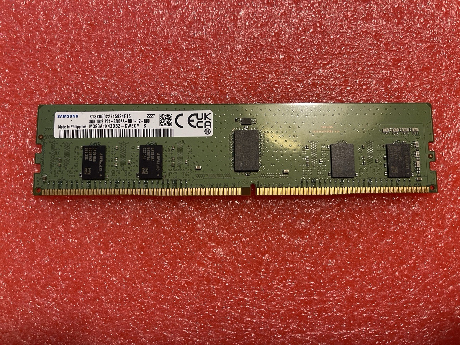 Samsung 8GB DDR4 1Rx8 PC4-3200AA Server RDIMM RAM M393A1K43DB2
