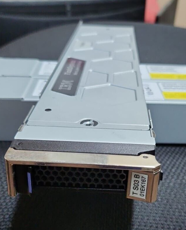 IBM T-S03-B 01EK157 01EK172 FlashSystem MicroLatency Module Tray - ONLY