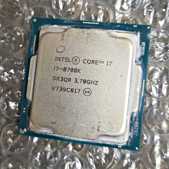 Intel Core i7-8700K 8th Gen 6-Core 3.70GHz LGA1151 CPU SR3QR