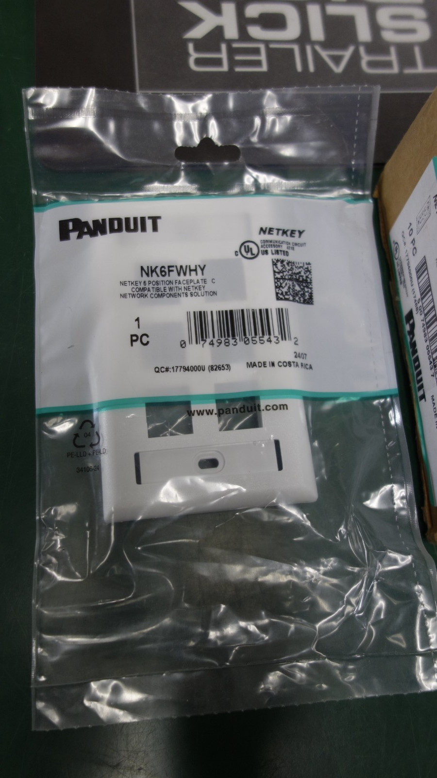 Box of SEVEN Panduit NK6FWHY Classic Faceplate ABS 6 Port Single Gang White