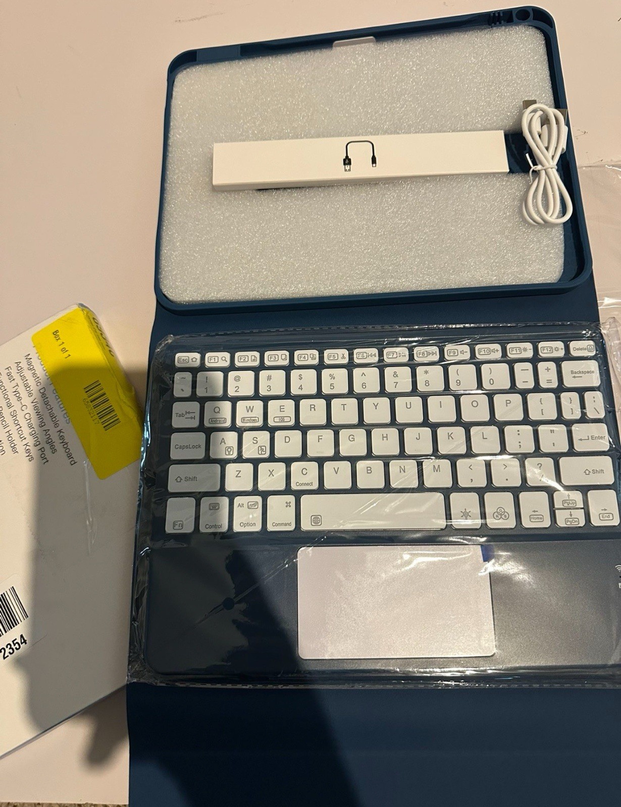 Harvopu Compatible for iPad 11th 10th Generation Case with Keyboard, Folio Cover