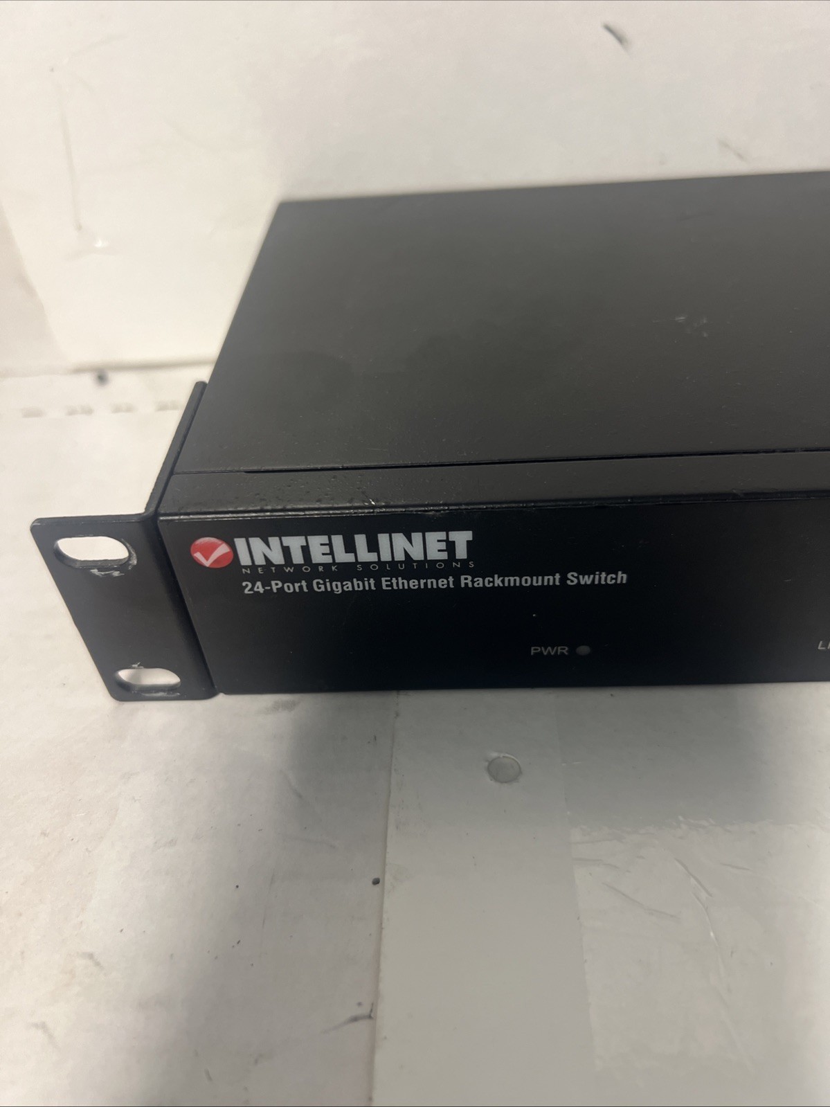INTELLINET 524162 REV. 1 24-PORT GIGABIT ETHERNET RACKMOUNT SWITCH