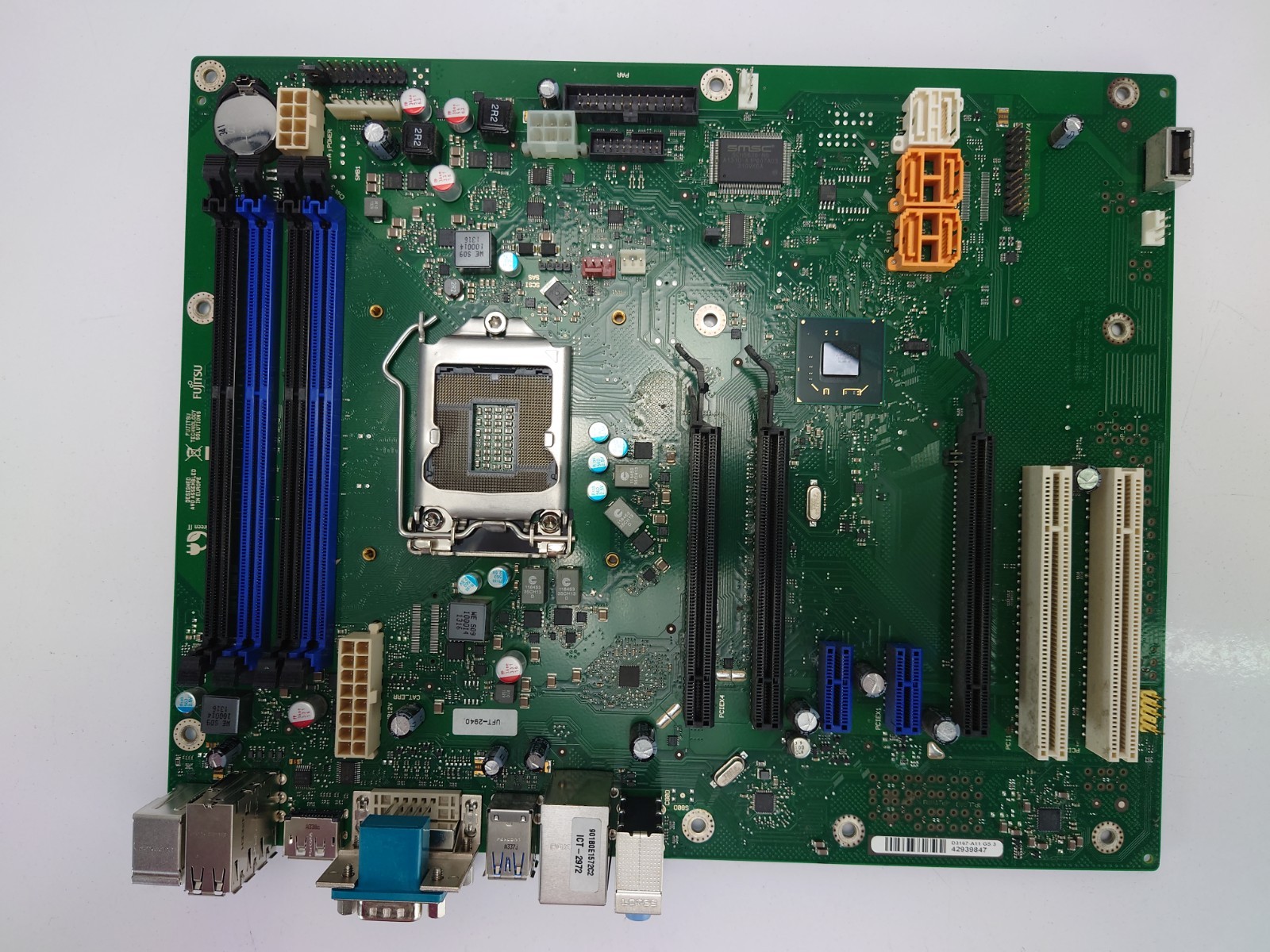 Fujitsu D3167-A11 GS 3 Workstation Motherboard Celsius W520 LGA1155 Untested